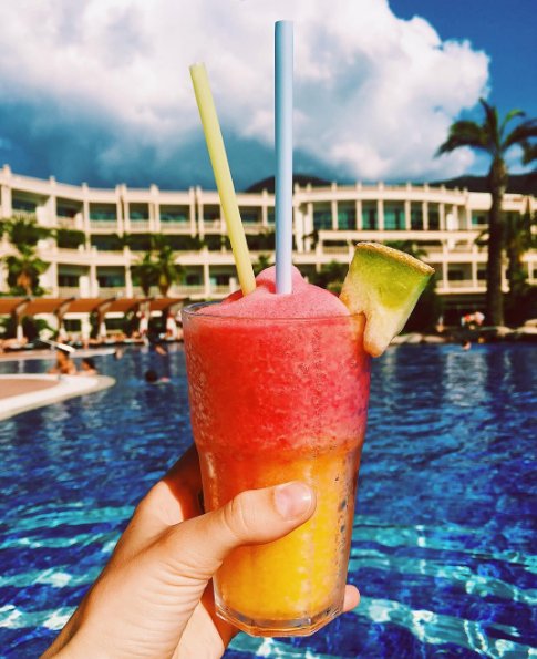 Life is better by the pool. 🍨🍹#voguehotelbodrum