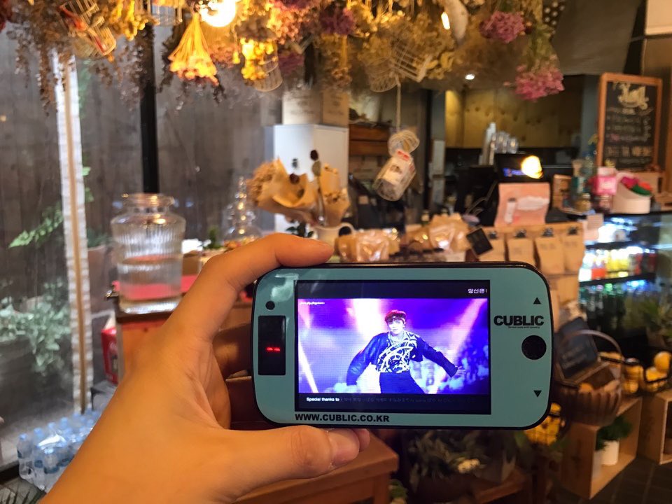 Brilliantsun_HC's tweet photo. 本日から8日までリンク先店舗で設置されております♡参加して下さった皆様誠に有難うございました😢より多くの人にヘチャン君の魅力が伝わりますように…✨
設置店舗はこちら！https://t.co/MSrb93AMsi

#HappyHaechanday までいよいよDay-4です😘🎊 https://t.co/JpFRhd4suX