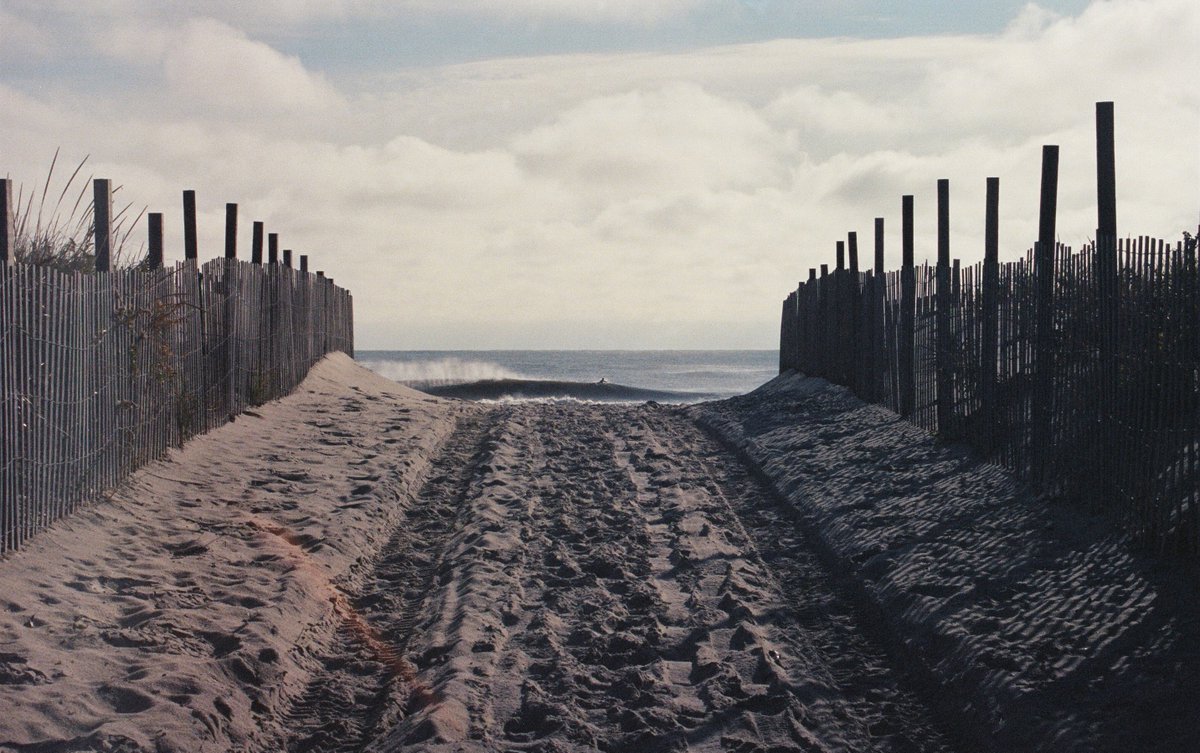 Wondering What Goes On Over There. An ode to the Atlantic by <a href="/beanscheeserice/">Vee</a> online now. bit.ly/2skYjAG