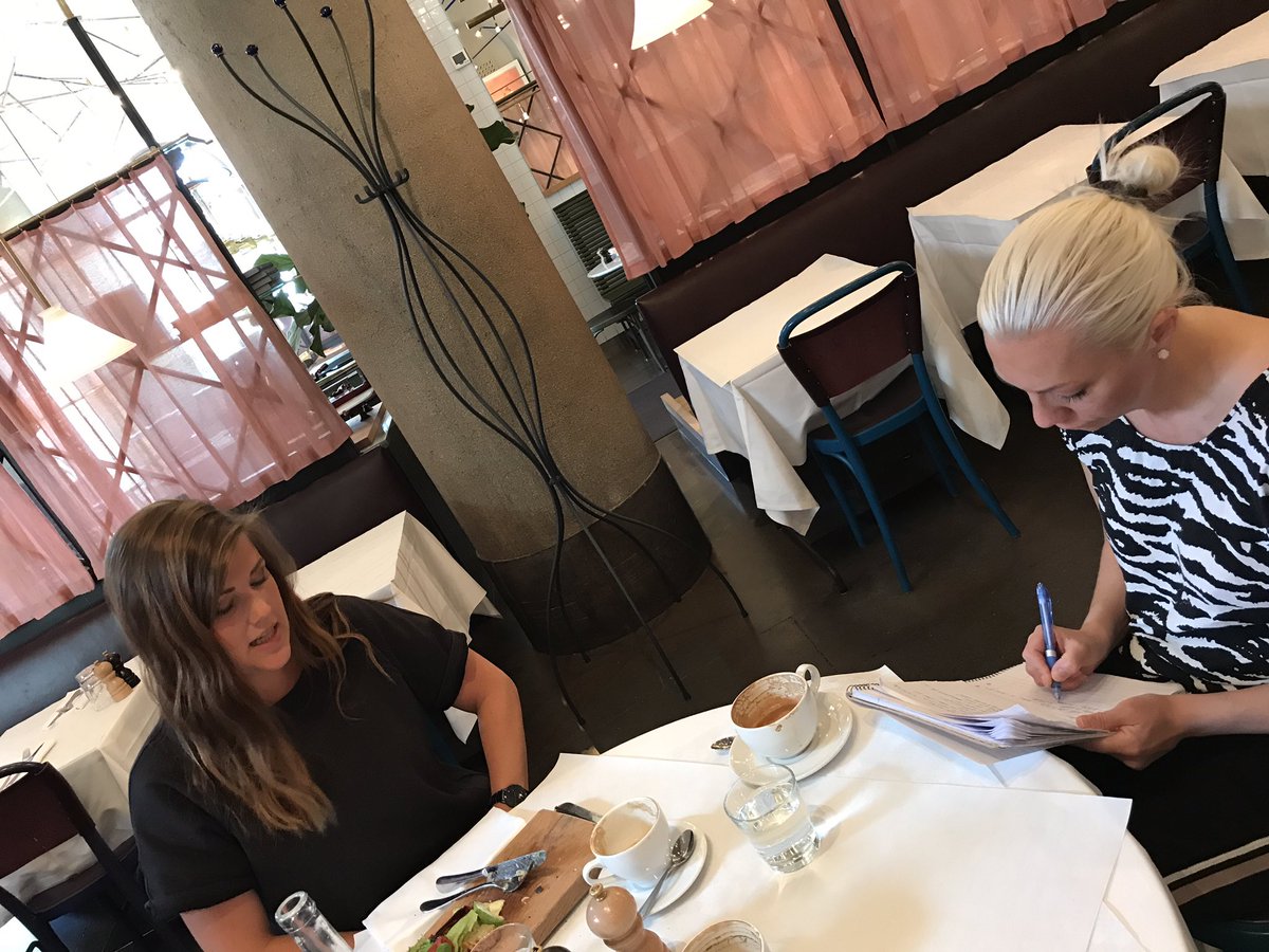 MadSundell's tweet photo. Här sker det förberedelser med @Fredenwall @fralsningsarmen inför turnén #aldrig #itryggahander i sommar https://t.co/kgFMJjWZTC #barnrätt https://t.co/SMC37tVHBZ