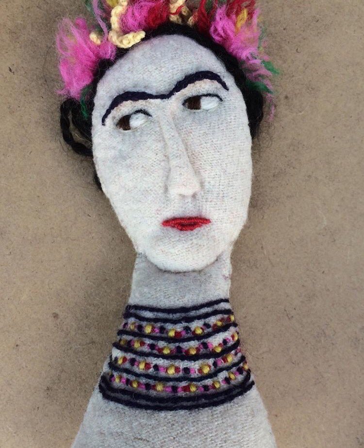 WSTreadingUK's tweet photo. Ahhhh Frida! 😍 she can be found with @loujessop1 and her other woolly folk at Venue 12 #WST2017 #rdguk #frida #FridaKahlo #textileart #sew https://t.co/VIfTeOBvMq