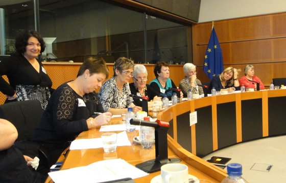 BrianLIFE_EU's tweet photo. @AKTEAwif @LIFEplatformEU SDG 5 on gender equality &amp; women &amp; girls empowerment vital 2 achieve sustainable fisheries https://t.co/fD6PTCvslj https://t.co/DqL4v0WFPm