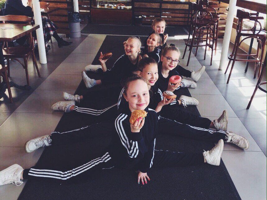marina_freaky's tweet photo. ❤️🍩 #crazychicks #minichicks https://t.co/WgNggqRvu4