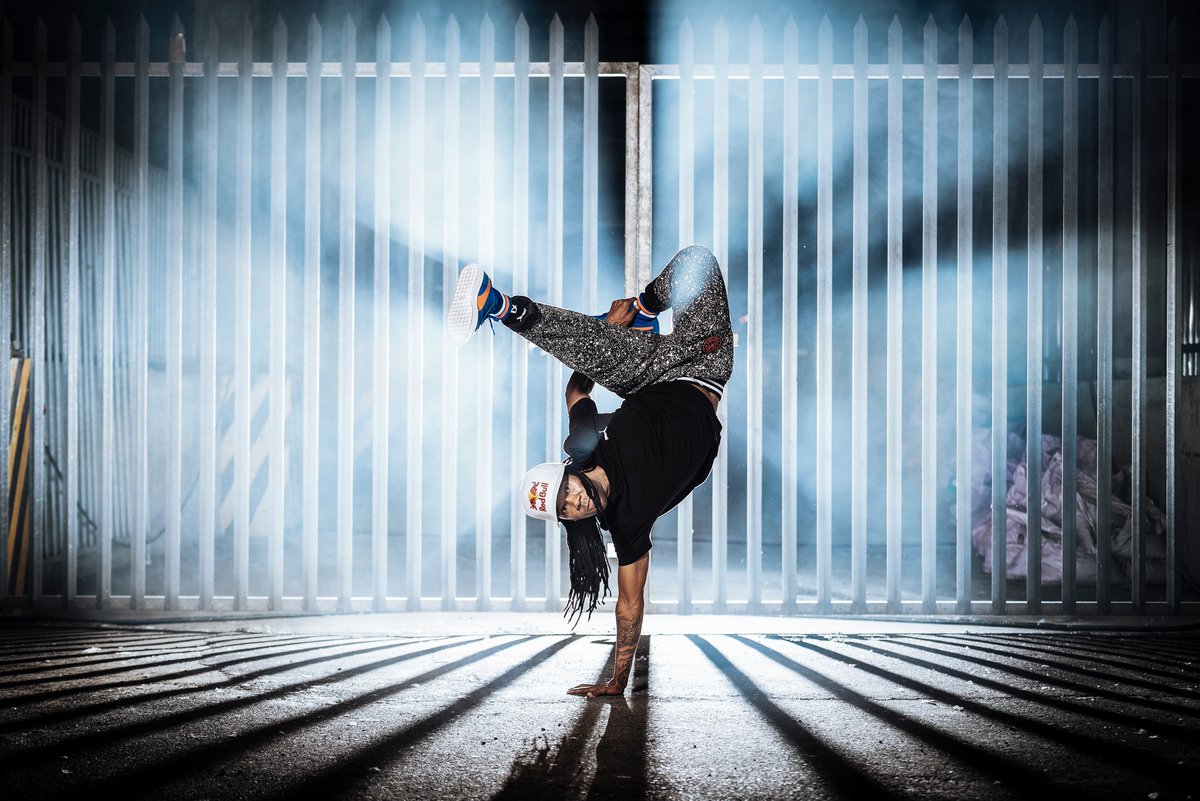 RedBullZA's tweet photo. How's your Friday looking? #bcone https://t.co/TSwlF6oWgB