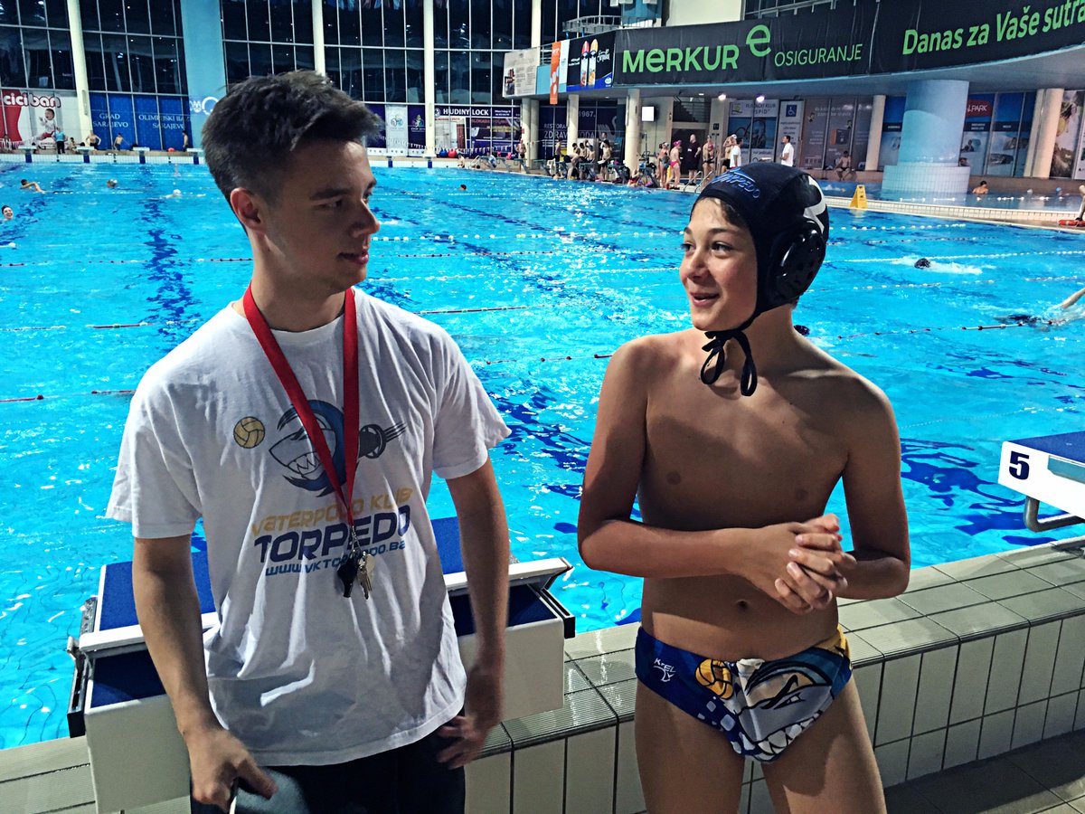 Talentovani vaterpolista našeg kolektiva dobija završne upute pred trening, od svog trenera. 
#VKTorpedo #boljiodnajboljih
<a href="/bojanmustur/">Bojan Mustur</a>