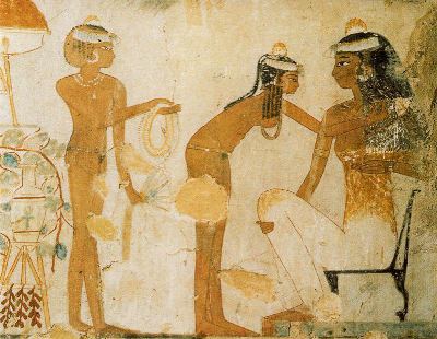 #HolaVerano A los egipcios les gustaba usar azafrán para realzar su bronceado y para elaborar exquisitos perfumes #lahistoriadelazafrán