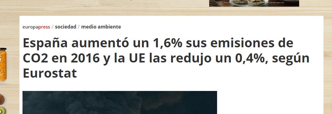 AndrsBarrio's tweet photo. Algún PERIODISTA en la sala que me explique por que es portada lo de Trump y no como nosotros nos pasamos el acuerdo por el forro? https://t.co/GwrWAzxQND