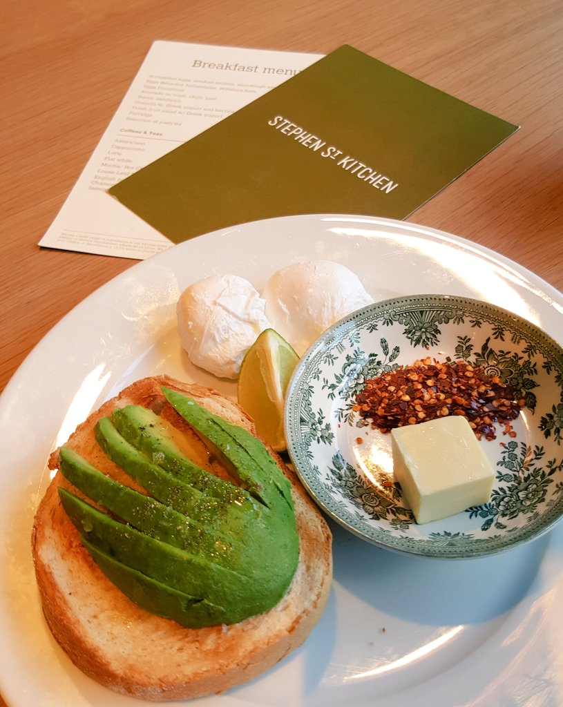 StephenStKit's tweet image. In need of #Friday motivation - last pick up to get you through to the weekend#coffee #breakfast # outdoor space #Fitzrovia