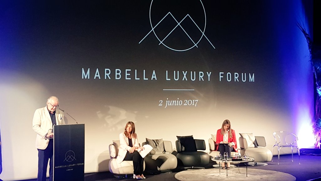 MarbellaLuxury_'s tweet photo. D.Fernando Francés, director de @cacmalaga :Málaga se ha convertido en uno de los primeros destinos culturales del turismo #MLFORUM17 #MLW17 https://t.co/DBvRYrKoS8