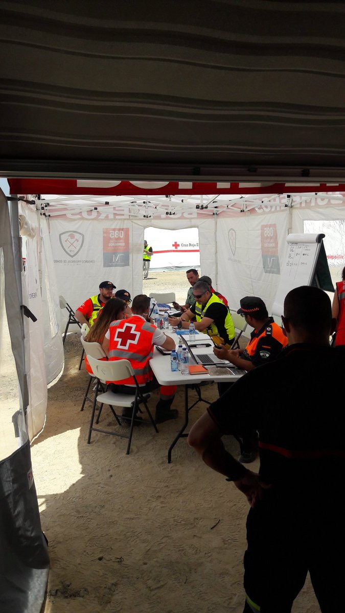 LaurentAlfonso's tweet photo. #JEMERG17
Mise en œuvre #Asphodele dans le cadre d'un exercice multisite Université Malaga🇪🇸 Avec approche #GOC #GOM https://t.co/Tuq4zVx9VV
