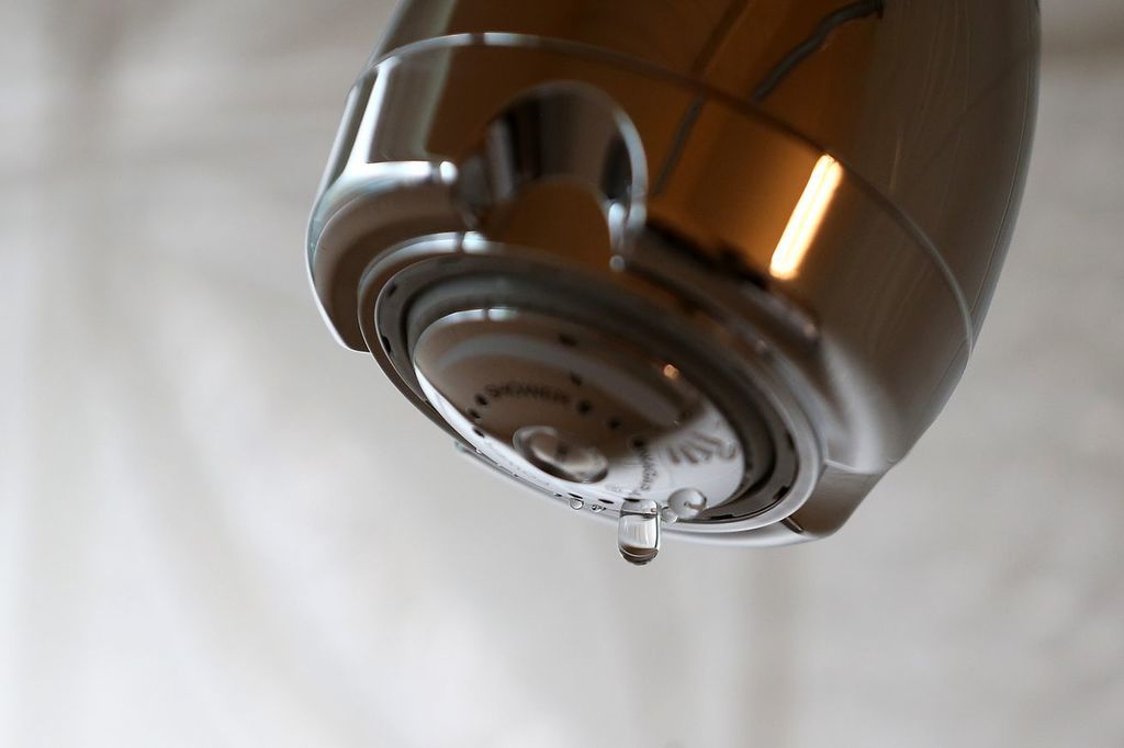 VergeVideo's tweet image. Dutch households will use servers to heat their showers for free theverge.com/2017/6/2/15728…