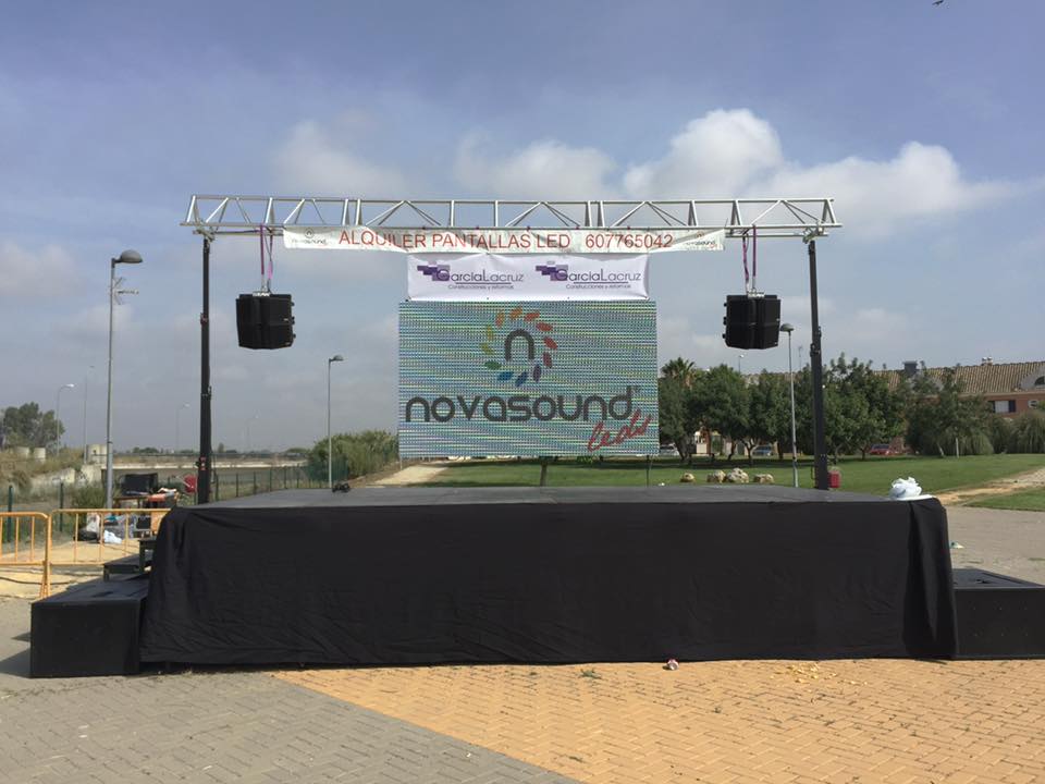 NovasoundLed's tweet photo. El pasado sábado en @CoriadelRioDAD con Marisol @yosoy_delsur 
#NovasoundLed #Eventos #CoriadelRio #MarisolYosoydelSur #PantallaLed https://t.co/u3V0g4KOT1