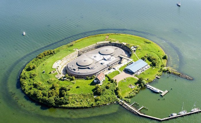 ACSaudiovisual's tweet image. We are proud to announce that our colleague Jaap Dekker has signed a partnership with Pampus Events yesterday. It is a three-year agreement.