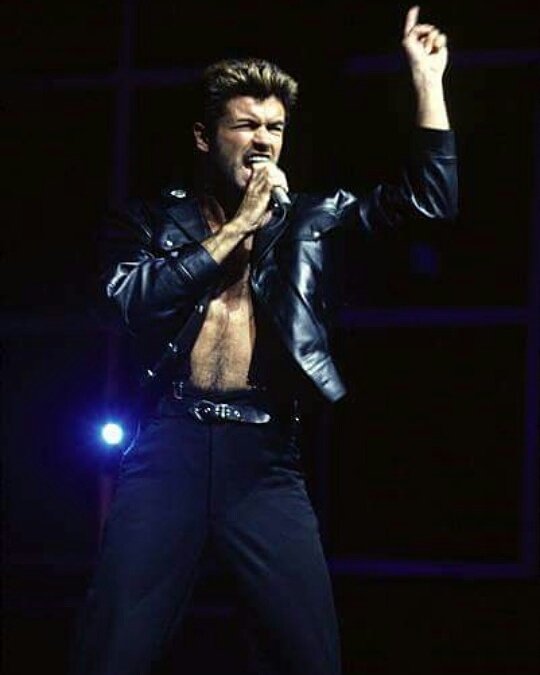 TRGeorgeMichael's tweet photo. #GeorgeMichael https://t.co/SAvTCq3TvD
