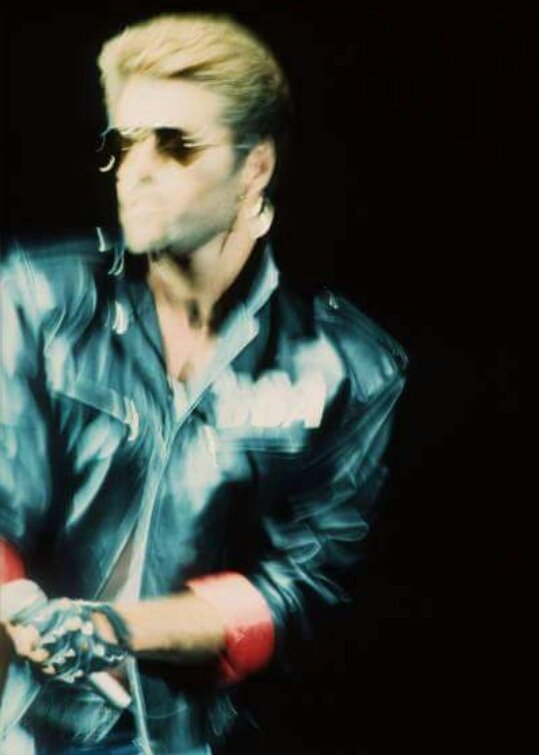 TRGeorgeMichael's tweet photo. #GeorgeMichael https://t.co/SAvTCq3TvD