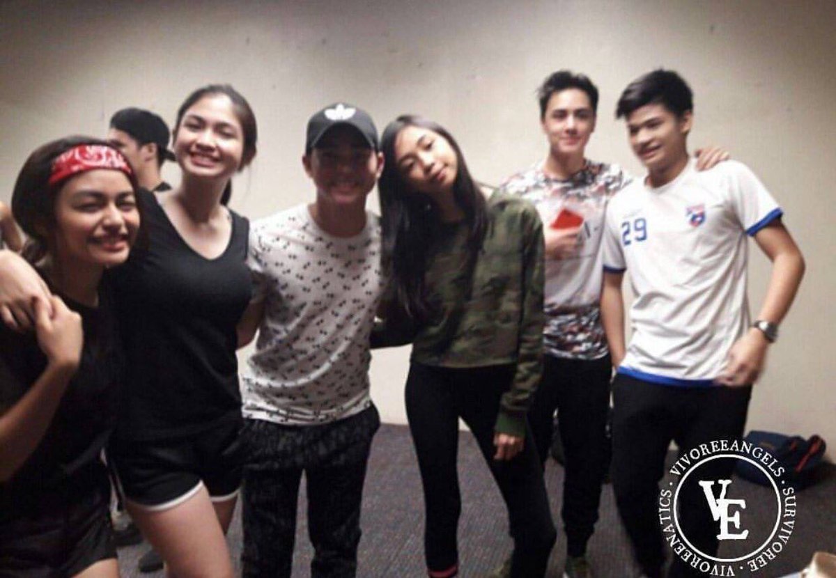 HEAVEN_OFC's tweet photo. Reunited!! 👍😘😊 @hperalejo @notvivoree @itschristianmo @iamyongm_ @MarydaleEntrat5 @Barber_Edward_ https://t.co/F1G20YRjtm
