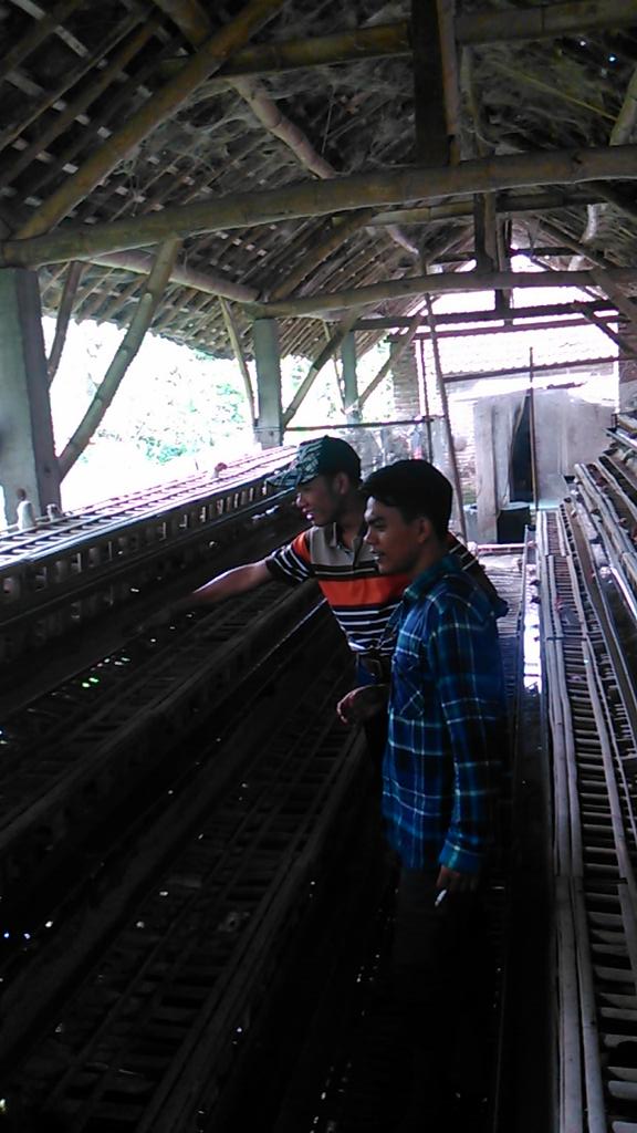 Ari_bae_lah's tweet photo. #NusantaraBangkit 
Bangkit dr mananya?
Apakah akan bangkit kalo tdk d mulai dr diri sendiri?
Ayo para pejuang bergeraklah dan berkarya https://t.co/jKw6g52bn6