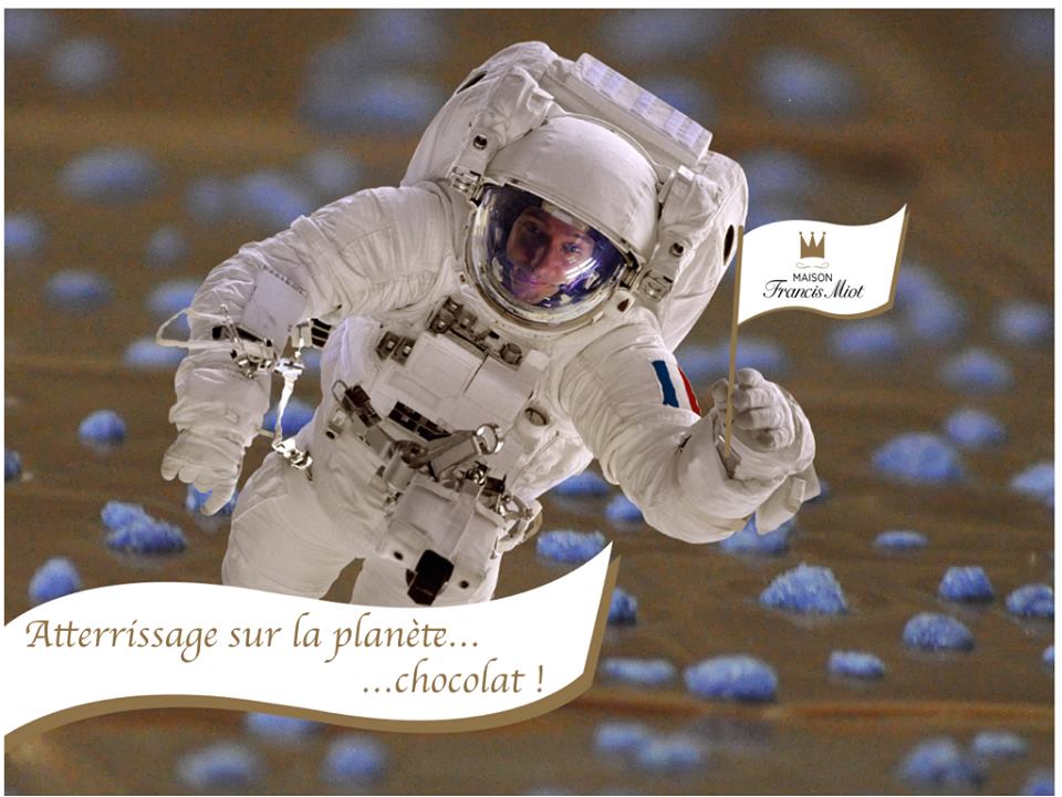 Maison_F_Miot's tweet photo. 🚀 Info exclusive du @CNES 🚀
HOUSTON ! HOUSTON ! On a un #gourmand ! 
@Thom_astro a finalement atterri sur la savoureuse #planete #chocolat ! https://t.co/HQtxsq9R72