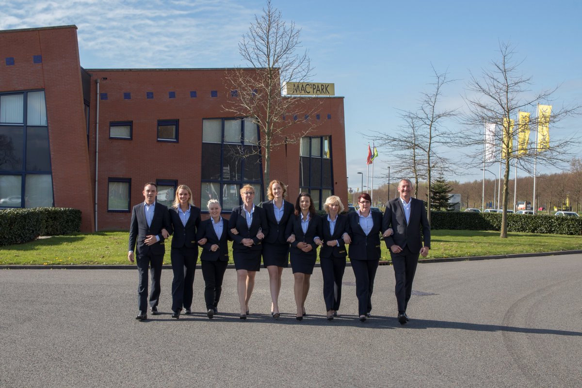 Ook in de zomermaanden staat het
geweldige team van <a href="/MAC3PARK/">MAC3PARK</a> klaar voor al u vragen m.b.t. het huren van kantoor/vergaderruimtes.