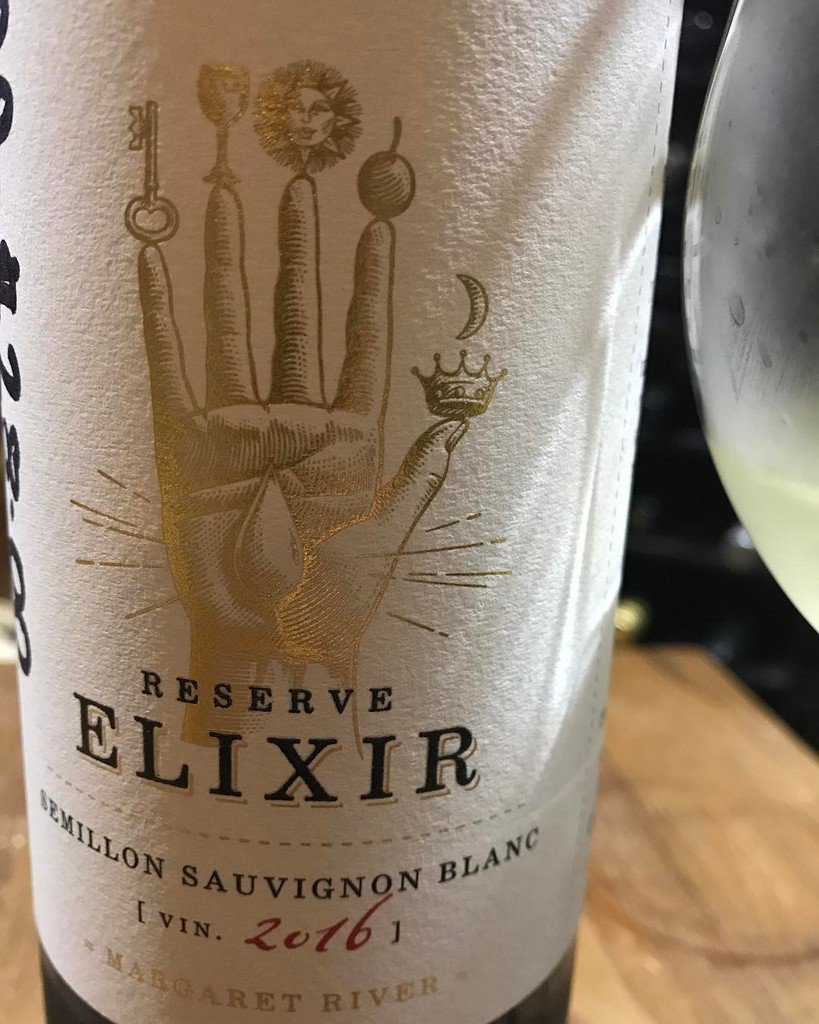 winereviewer_au's tweet image. This is one serious Semillon Sauvignon Blanc, pristine tropical fruits with a herbaceous edge, time in barrel has … ift.tt/2rs1czL