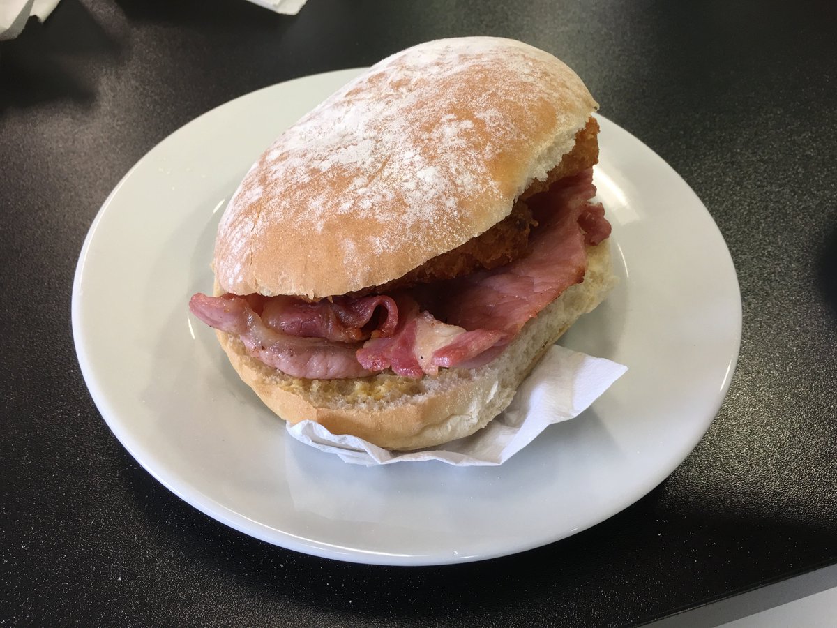 mdf200's tweet photo. @hardistymark Hell... vote for me. Free #Bacon rolls on Friday for EVERYBODY!!!!
#KeyPolicy #BaconRollFriday https://t.co/uEIxkTsiYi