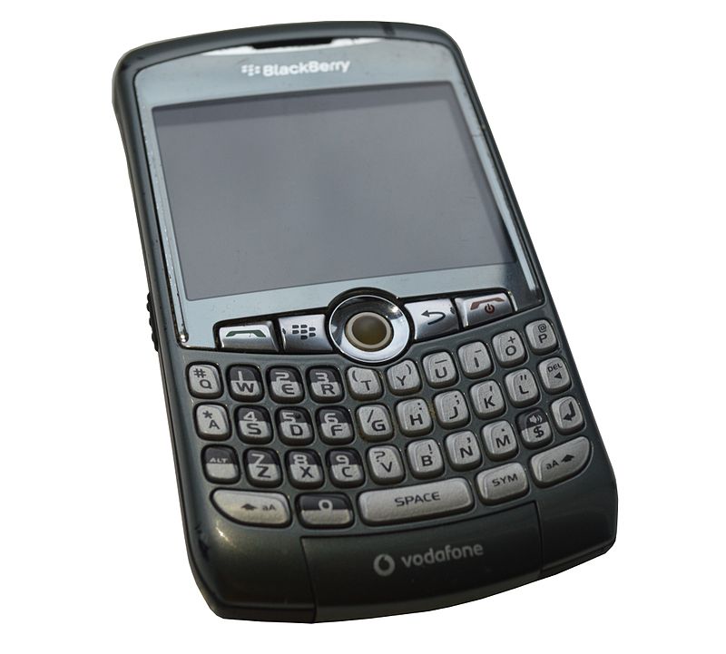 protectyrbubble's tweet photo. 10 years in Technology! 2007 gave us the Blackberry Curve bringing the qwerty keyboard to the masses. #10yearsintech https://t.co/vCwhNO8mh9