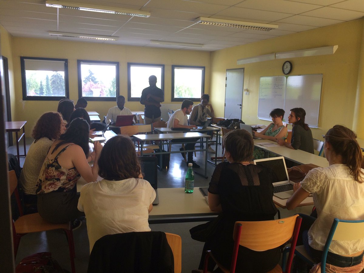M1IPIT_Saclay's tweet photo. #MASTERCAMPSACLAY @UVSQFacDSP @Master1_PIDN @M1IPIT_Saclay  @UnivParisSaclay : derniers échanges avant restitutions! https://t.co/GrGOhOvY7p