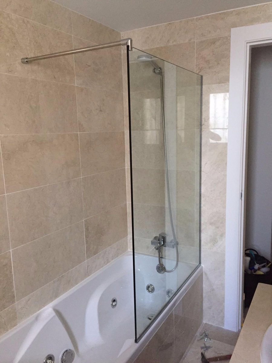 ig_lucena's tweet photo. Instalaciones de #mamparas en #baños 🔝 Cuidamos hasta el último detalle #IGLucena #Construcciones #Reformas #Bañera #Reforms #Building https://t.co/atgDnQ5hHc