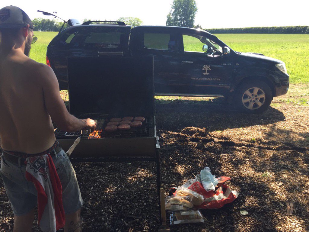 ADMTrees's tweet photo. #barbeque #admtrees #treesurgeon https://t.co/khsqhJ95BR