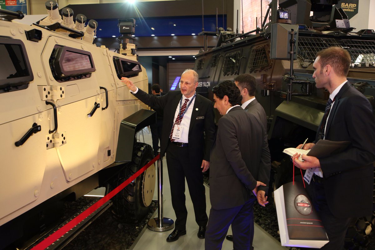 nurolmakina's tweet photo. @SavunmaSanayii Kara Araçları Daire Bşk. Sn. Fatih YAKICI standımızı ziyaret etmiş, kendisine yeni aracımız NMS 4x4 tanıtılmıştır. #IDEF2017 https://t.co/6v4OflvBf2