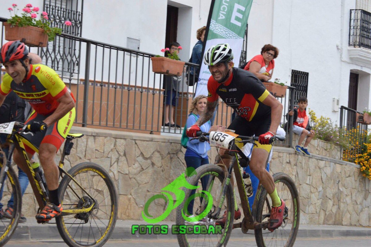 devilbiketeam's tweet photo. @AntonioDguez2 en acción en el #MedioMaratónVillanuevadelosCastillejos del #circuitodiputacionhuelva medio maratón.
📸: Fotos Escobar https://t.co/6U9gD10Brv