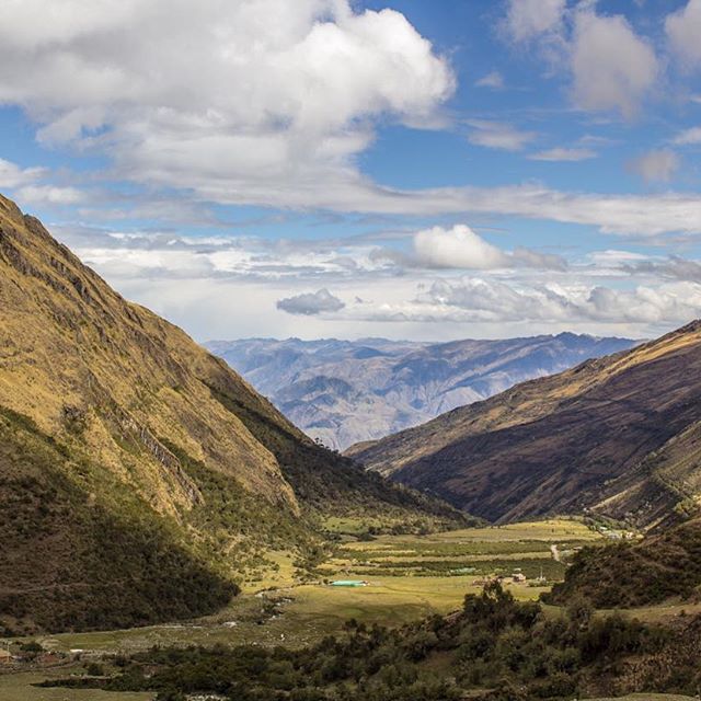 loralena's tweet image. Reposting @elplaneta_org:
Confía en tu instinto, te llevará por el mejor camino. 🦅

Foto: Omar Sep. 
#planet #montaña #paisaje #landscape