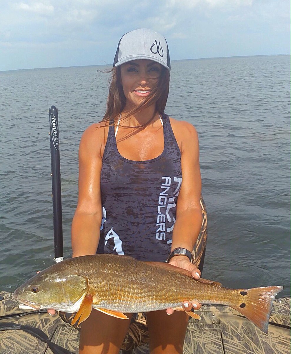 Sara_Salt_'s tweet image. Happy #Friyay! Out here looking for tagged redfish @cca_florida @filthyanglers @RealSaltLife @Power_Pole #lovefl #outdoors #fishing