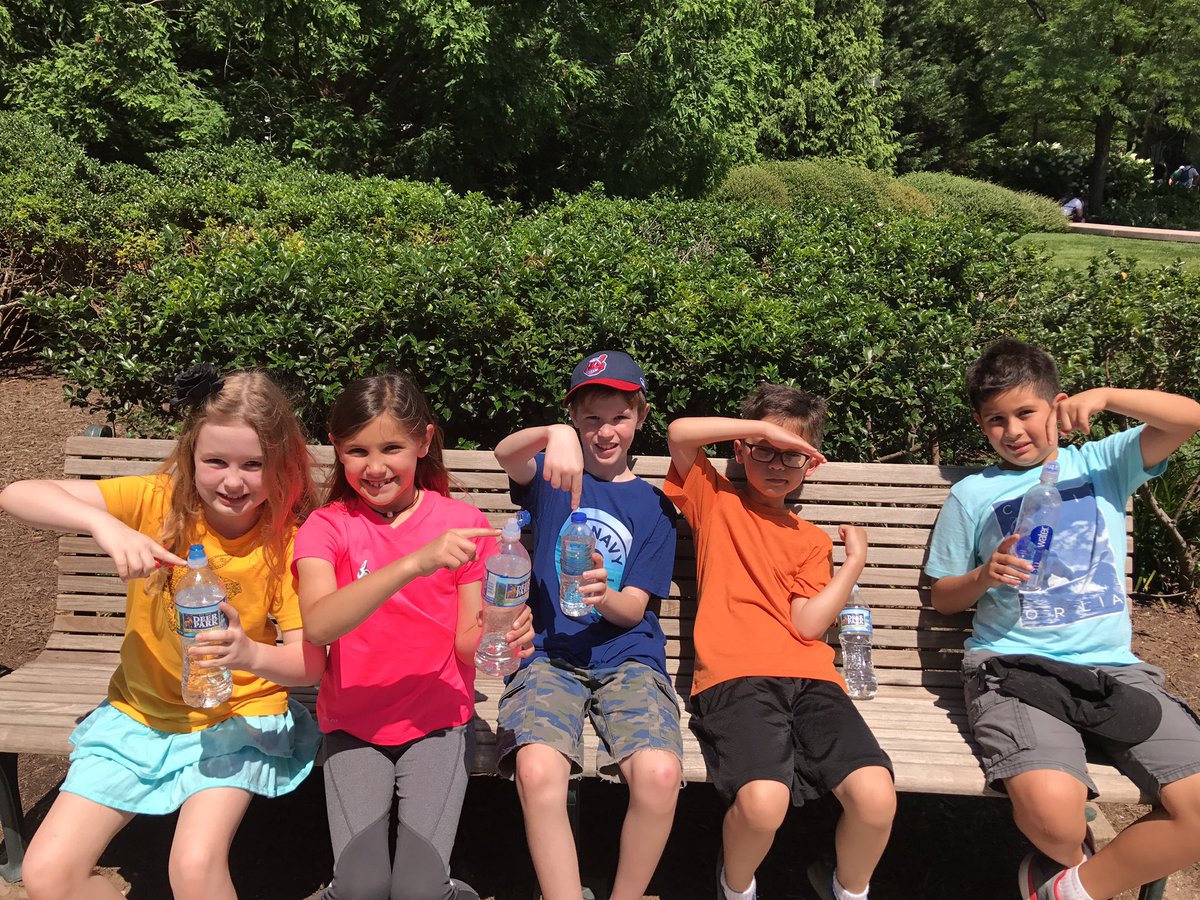 Screw top water bottles are an example of a screw #romeroteam2 @SRomero1227