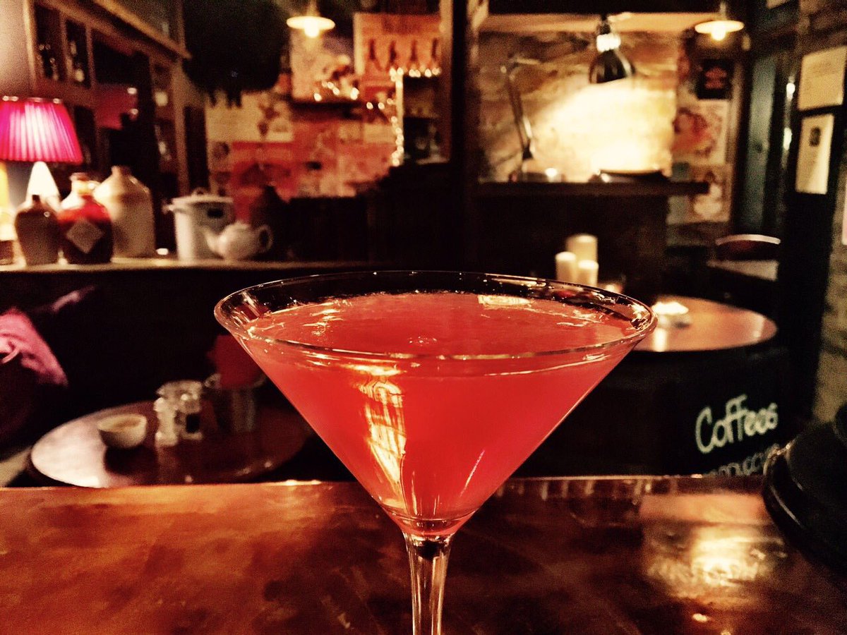 ScoffersKitchen's tweet photo. It’s grown up time....!😈 #241cocktails #bestbarsnacks #scoffers @NappyValleyNet @thisisclapham @loveclapham @northcote_rd @LoveBattersea1 https://t.co/Gtvn39NzLg
