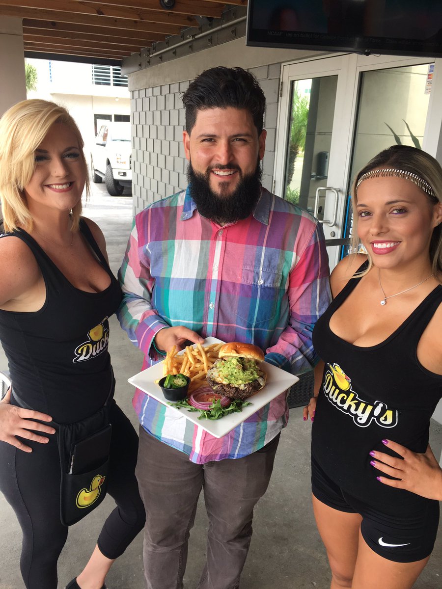 DuckysTampa's tweet photo. Gio's special of the day...
Quinoa & Black Bean Burger! #TampaBrunch #LunchSpecials #GetDucky https://t.co/dBluOXvWTJ