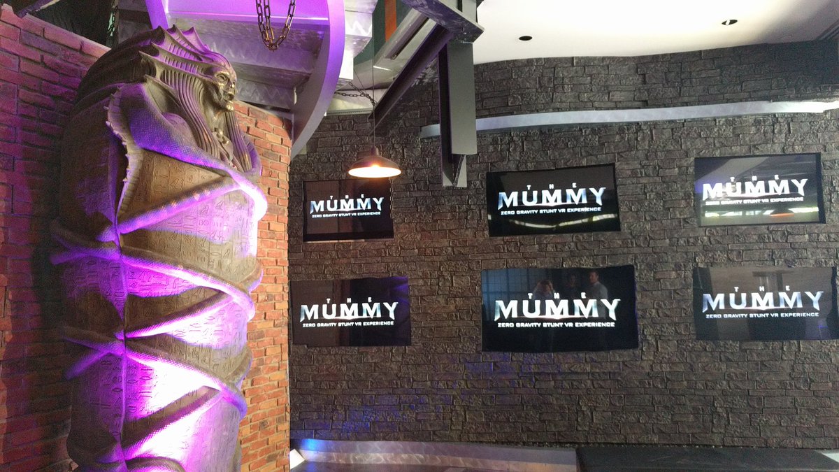 ScottASchuman's tweet photo. Getting ready for The Mummy experience at 30 Rock! #TheMummy #TheMummyVR @themummy @NBCUniversal https://t.co/yhTNmTtONo