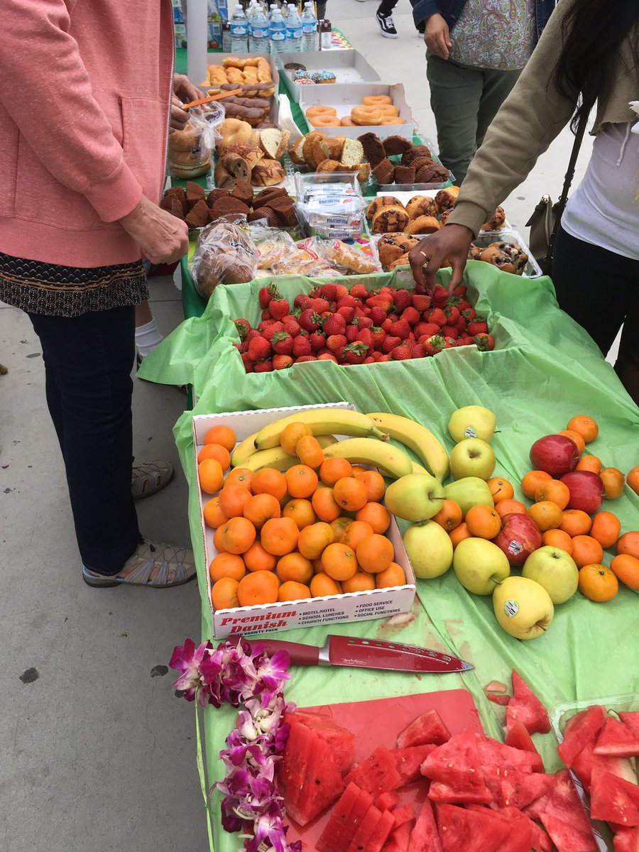 Helix_PTSA's tweet photo. post grad night breakfast! https://t.co/jGAbTNqdVs
