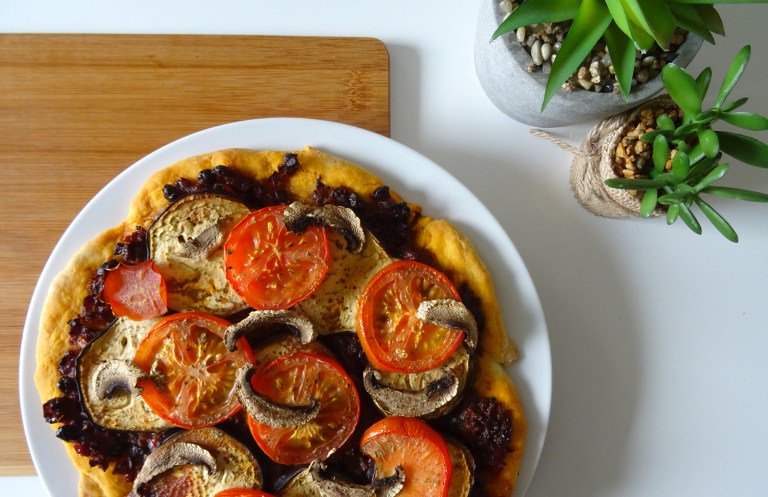 DerleaBrandFood's tweet photo. Get creative in the kitchen! Instead of tomato sauce, food blogger Anais used Sundried Tomato @Miscela_Food to prep her pizza. https://t.co/yOWbevGglN