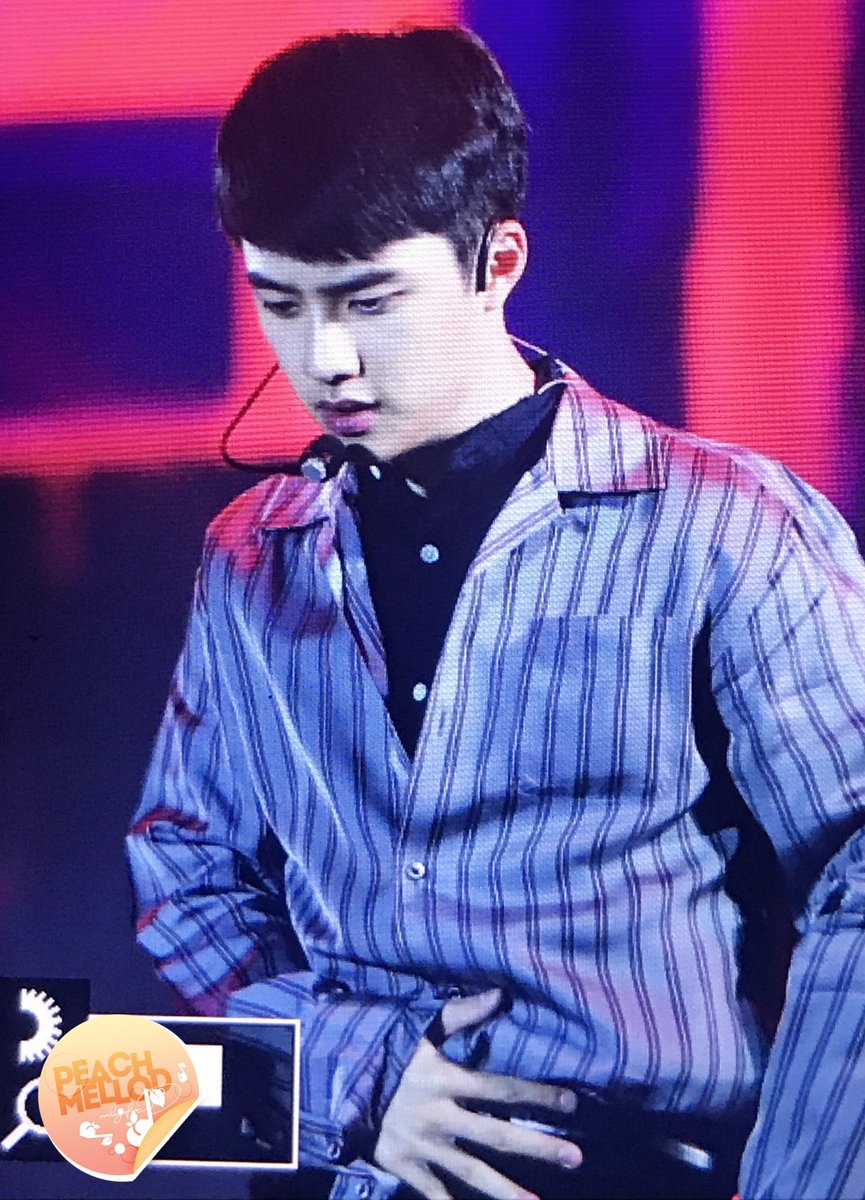 peachmelloD's tweet photo. 170602 월드프렌즈뮤직페스티벌 #디오 #경수 #DO
말 랑 말 랑 말 랑 해 🎶🎶🎶 https://t.co/FpV6AEuTkm