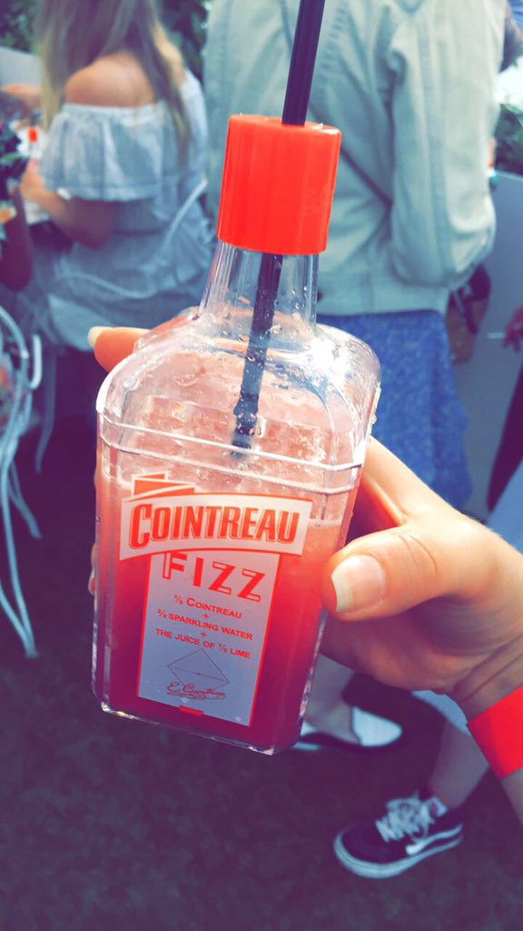 DeviLebonheur's tweet image. Merci @girltendance et @metrosexuel ! #laroseraie #openingparty #opera #contreaufizz #paris