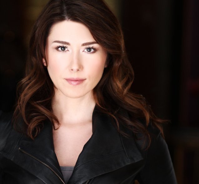 Happy 35th birthday to our friend and former SFOTR11 guest; Jewel Staite! 