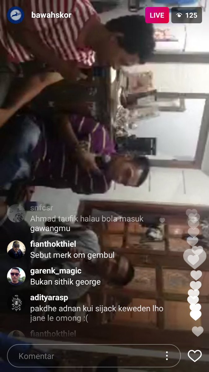 BM_PejahGesang's tweet photo. Nglive @BAWAHSKOR_SHOP  ada @AdnanDKusuma  @DickyJackSport https://t.co/O2qKwaiOcj