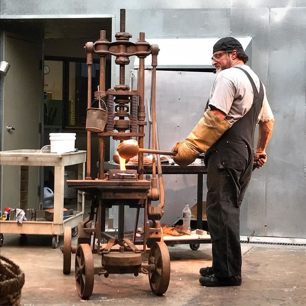 ChryslerMuseum's tweet photo. Mitchell Gaudet casting into an 1800’s side arm glass press he found on eBay. He's currently looking for six stron… https://t.co/k1no0BtdZt https://t.co/KqeSpibCMj