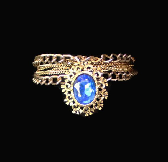 heidi_galati's tweet photo. https://t.co/bkMrChUjFL #multichainbracelet #danglebraclet #gothicbracelet #victorianbracelet #assemblagejewelry #giftforher #shopnow https://t.co/KpE2DJVqIP