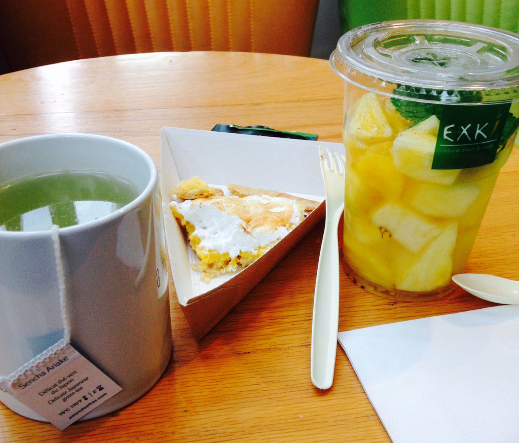 Rdv professionnel gourmand. So bobio #paris #gouter #lemonpie #notguilty