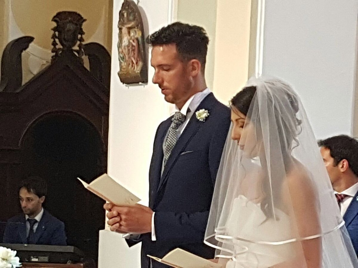 VBCasalmaggiore's tweet photo. Capitan #Tirozzi si #sposa con #AndreaSemenzato ! Tante Congratulazioni!! Leggi qui.. https://t.co/2gvl1j2Rsd
#ForzaPomi #ViVogliamoPomi https://t.co/MIO7dgDxbR