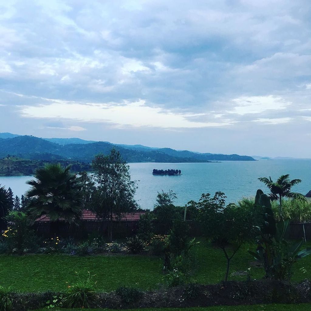 minitravellers's tweet photo. Well this is our view for tonight! Just a little bit stunning isn't it! @inzulodge @world_fusion_tours #minitravel… https://t.co/VU8ZN5JYku https://t.co/rSR9FbkbT8