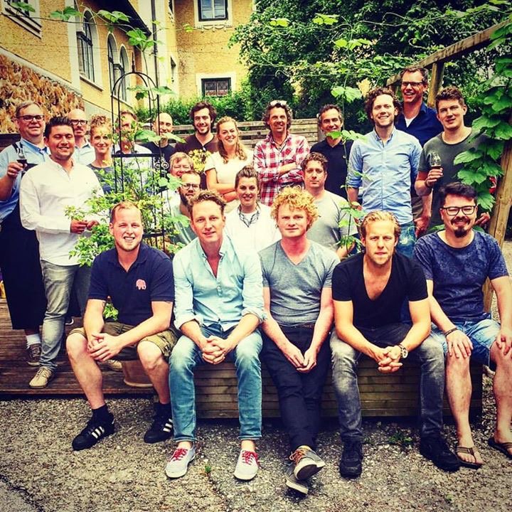 Alle 18 nieuwe biersommeliers: van harte