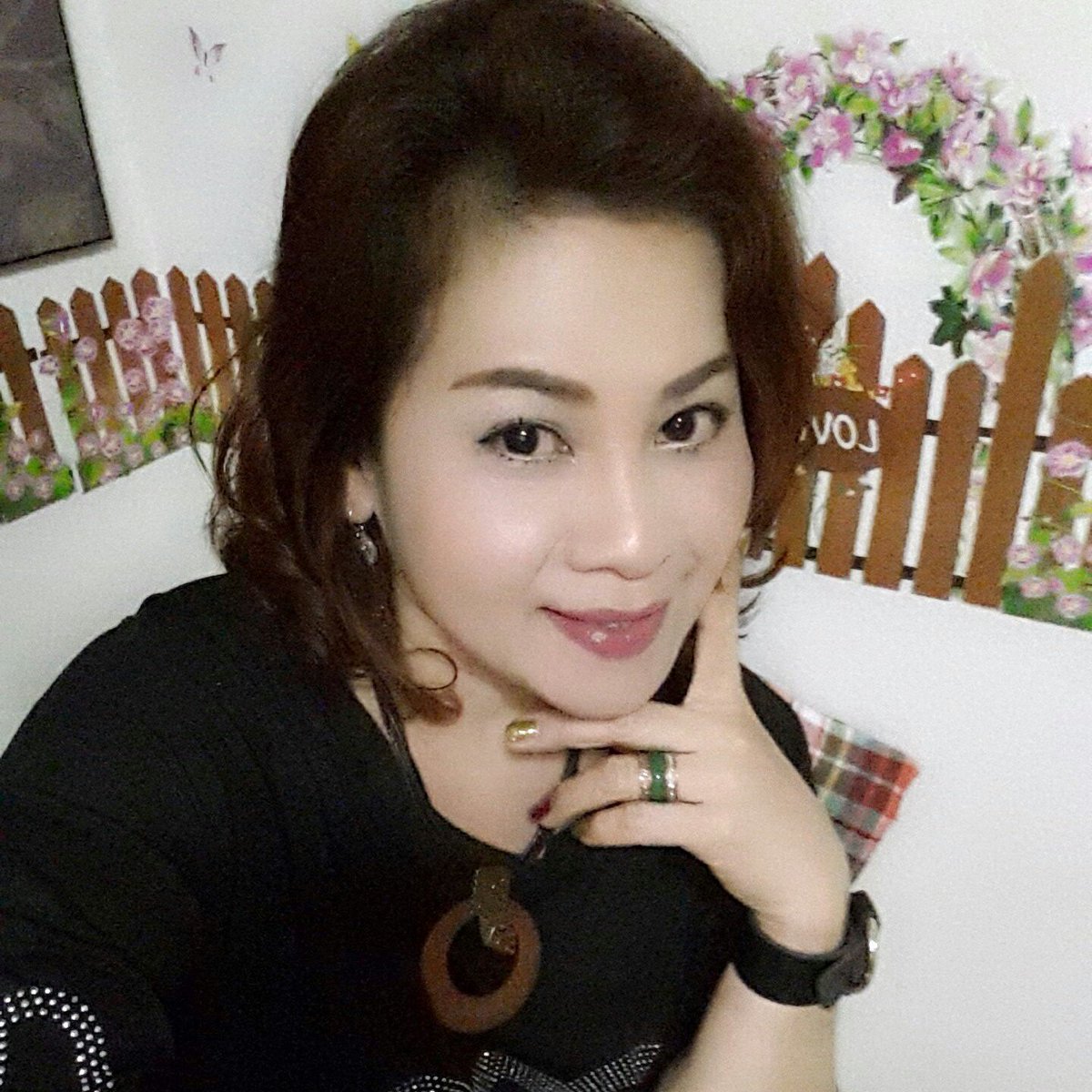 yingtanakan's tweet photo. #NewProfilePic https://t.co/hWo7UbJCJV